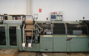 Imagen Foto de máquina de tapas duras